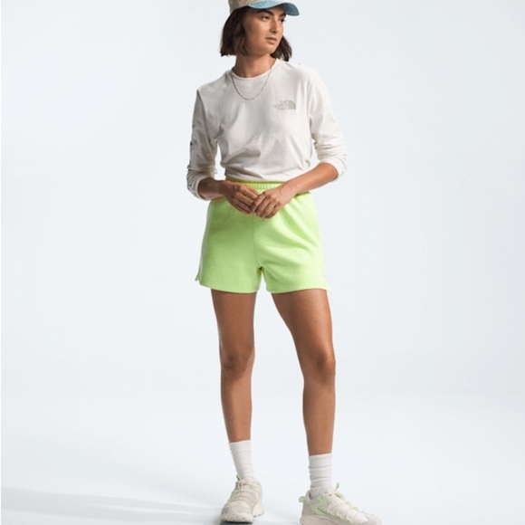 The North Face Women’s Evolution Shorts - Picture 1 of 16